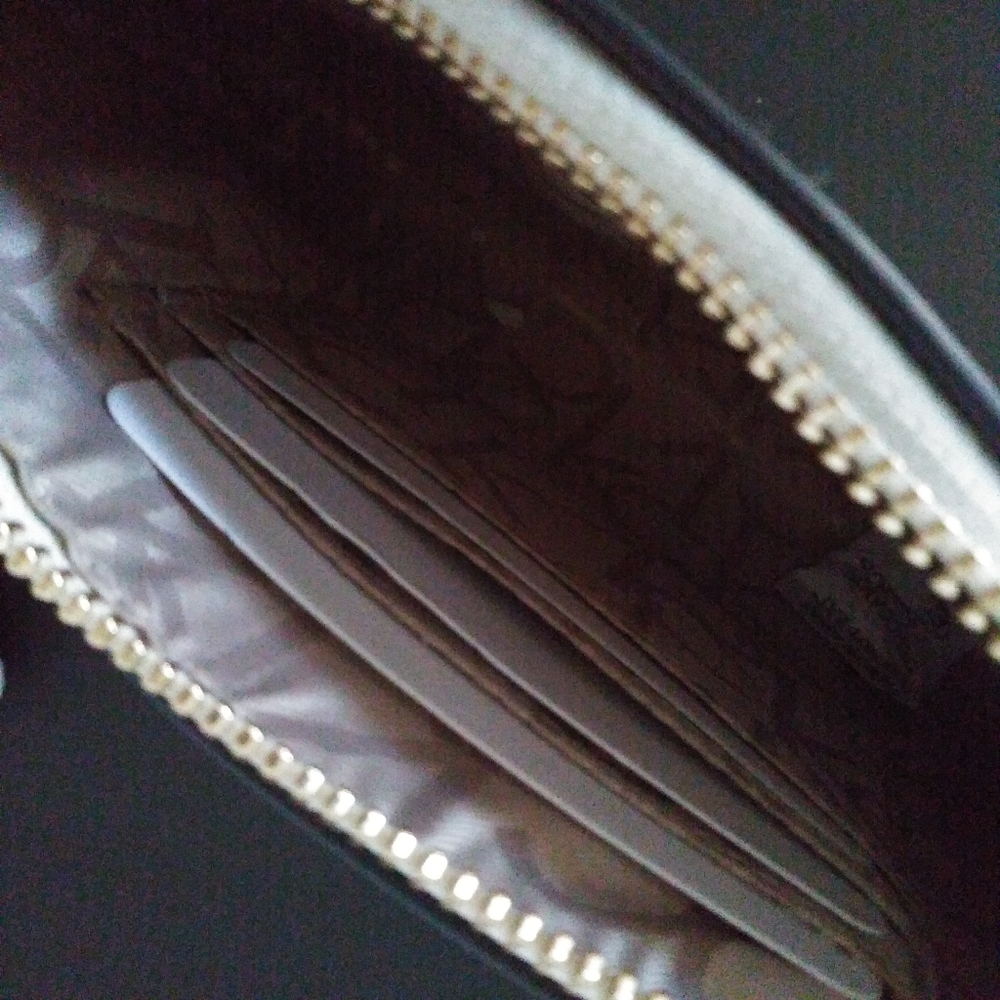 NWT CALVIN KIEIN LOGO WRISTLET CLUTCH POUCH BAG - Picture 6 of 10